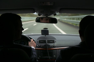 Filmavo ir gulėdamas katafalke šalia karsto