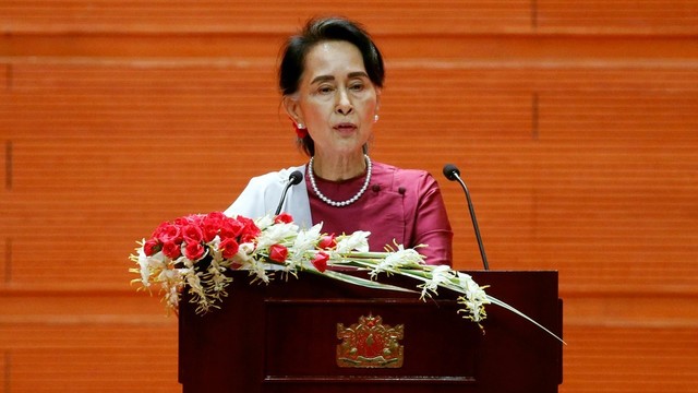 Mianmaro lyderė kreipėsi į pasaulinę bendriją dėl pabėgėlių krizės