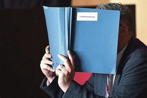 Šnipu tapusi pornografijos žvaigždė iš nuobodulio kalbino teroristus