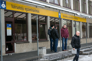 Dėl sukčių - nauja tvarka per „Regitros“ teorijos egzaminą