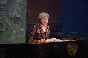 Theresa May prieš svarbią kalbą „Brexit“ klausimu sušaukė į pasitarimą ministrus