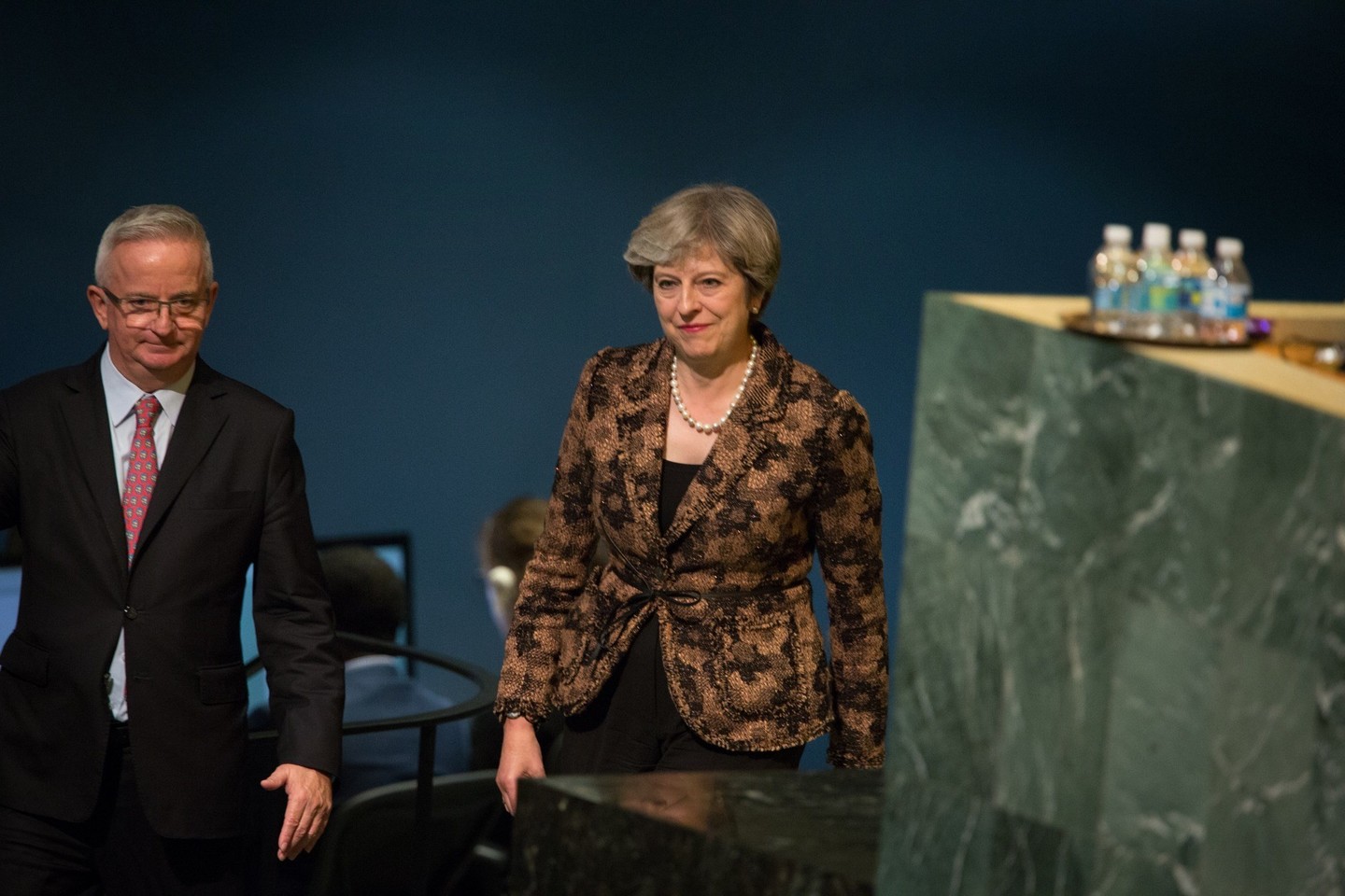  Th.May nesuvaldo savo ministrų „Brexit“ klausimo atžvilgiu.<br> AFP/„Scanpix“ nuotr.