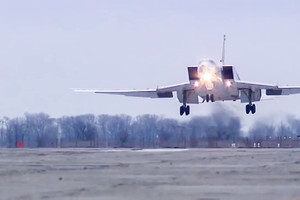 NATO naikintuvai virš Baltijos jūros lydėjo Rusijos karinius lėktuvus