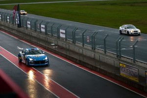 Pernu 1000 km lenktynių dalyviai repetavo naktinį finišą