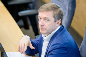 Ramūnas Karbauskis: „Liberalai turėtų trauktis iš visų Seime užimamų pareigų“