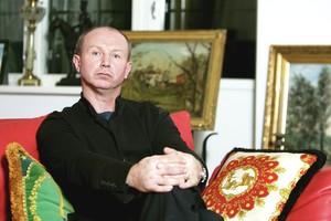 Garsiam antikvarui Vilniuje smogė plėšikai, Paryžiuje – policininkai