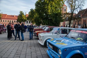Legendiniame ralyje „Kauno ruduo“ – gausybė įspūdingų automobilių