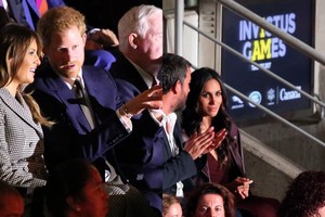 Princas Harry pirmą kartą oficialiame renginyje pasirodė su širdies dama Meghan Markle