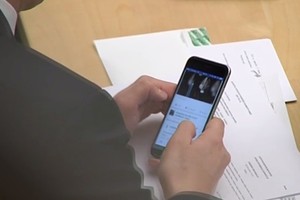 Išvydus seimūnų telefonus apstulbo – joks normalus žmogus tokių nepirktų