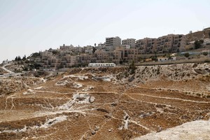 Izraelis ignoruoja JT reikalavimą sustabdyti nausėdijų statybas