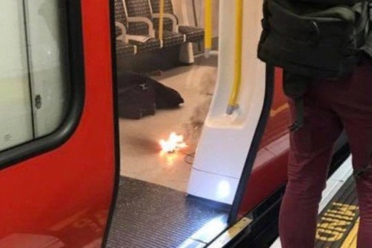 Londono metro nugriaudėjęs sprogimas sukėlė paniką