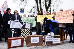 Pedagogai išdėstė reikalavimus premjerui: neįvykdžius grasina streikais
