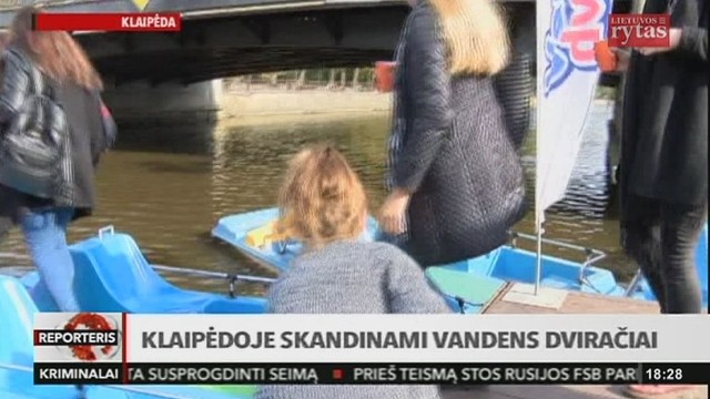 Piktavaliai Klaipėdoje skandina vandens dviračius