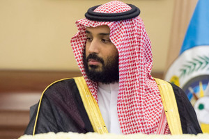 Saudo Arabijos karalius panaikino draudimą moterims vairuoti