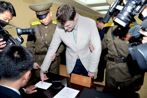 Šiaurės Korėjoje kalinto amerikiečio tėvai atskleidė, kokios būklės jis grąžintas namo