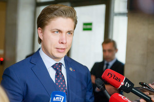 M. Sinkevičius: turime įvertinti, ar galime dirbti su įtarimų sulaukusiomis partijomis