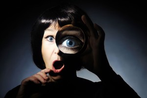 5 Zodiako ženklai, visur kišantys savo nosį