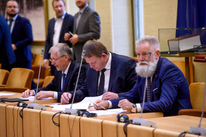 Socialdemokratų Etikos komisija ragina frakciją atšaukti susitarimą su „valstiečiais“