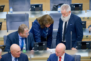 Chaosas Seime: socialdemokratai nesuskaičiuoja parašų, kas lieka valdžioje – neaišku