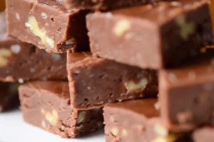 Žaibiškai plintantis receptas: šokoladinis desertas vos per 5 minutes