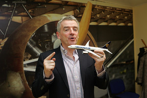 Bendrovę „Ryanair“ griebė už pakarpos – grasina ieškiniu
