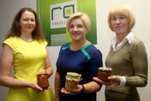 Trys kėdainiškės pasidalino mėgstamiausiais atsargų žiemai receptais