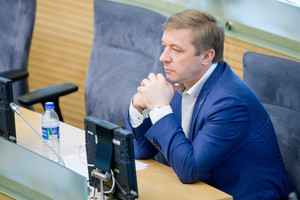 Naujos idėjos sąlyga – tirti ir Ramūno Karbauskio verslą