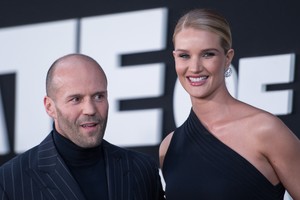 Viena karšiausių Holivudo porų pakurstė kalbas apie įvykusias vestuves