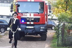 Ugniagesiai Šnipiškėse apsilankė lydimi kaminkrėčio