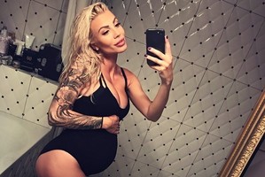 Buvusi „pupytė“ Marina Bui-Velečkienė susilaukė vaiko nuo kalinčio sutuoktinio