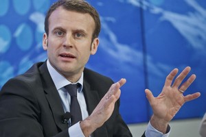 Macronas kalbėdamas su Rajoy telefonu palaikė Ispanijos vienybę 
