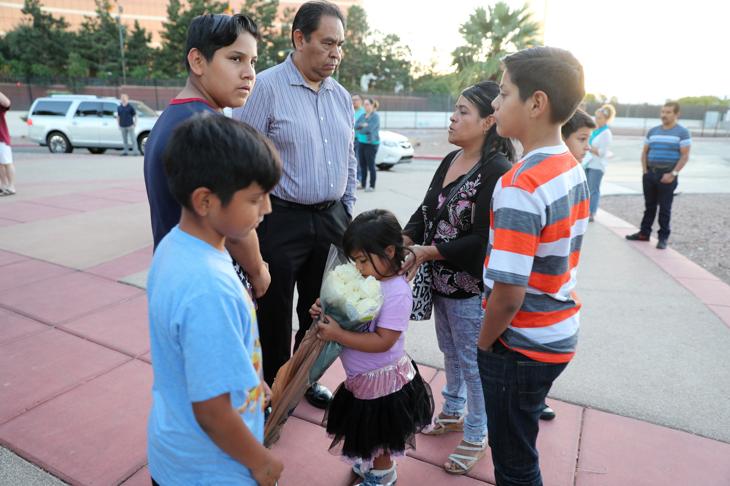 Teisėsauga ir amerikiečiai karštligiškai bando suvokti, kodėl surengtas išpuolis.<br> „Reuters“/„Scanpix“ nuotr.