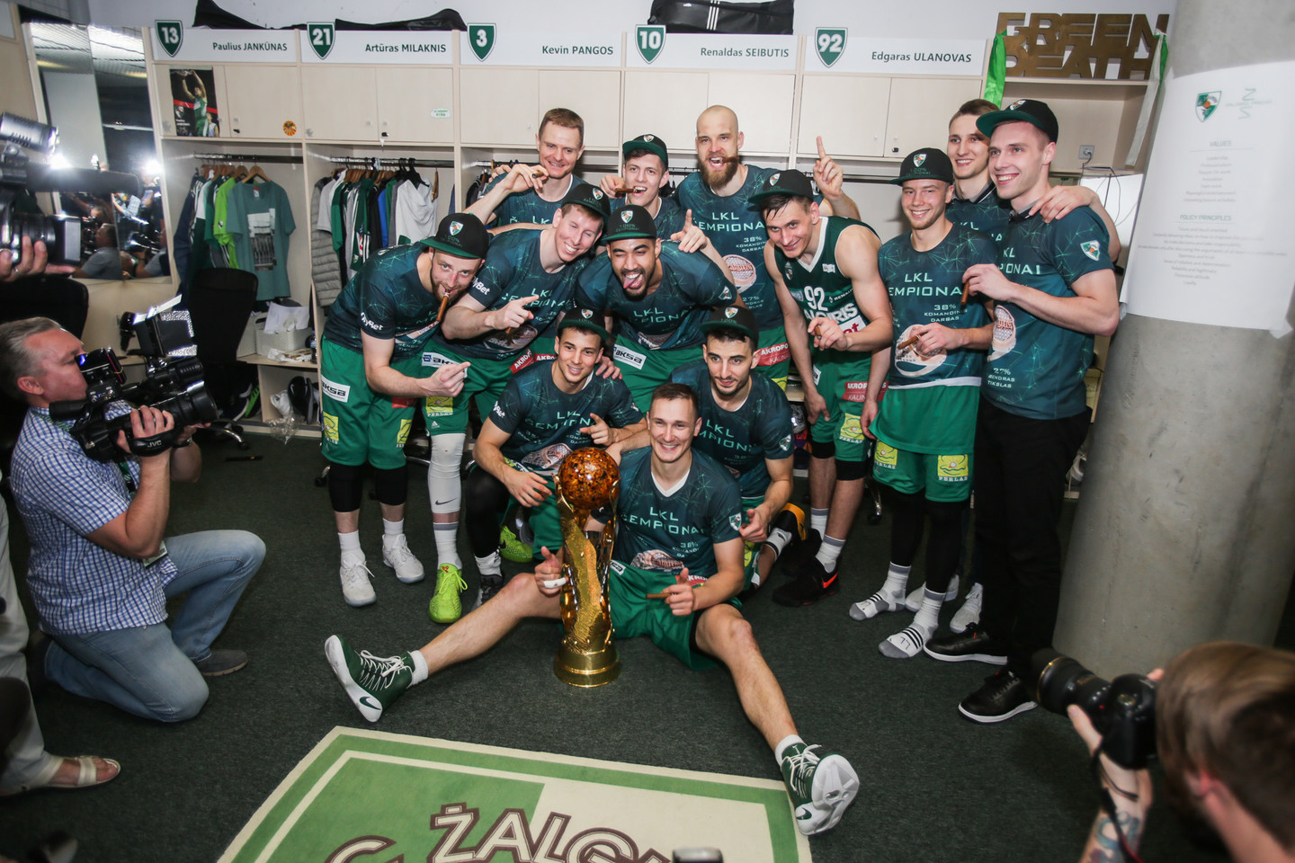 2016-2017 metų sezone kauniečiai triumfavo LKL ir Karaliaus Mindaugo taurėje.<br> G.Bitvinsko nuotr.