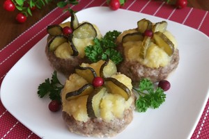 Kotletai „Trys viename“: patiekalas, pataikęs tiesiai į dešimtuką