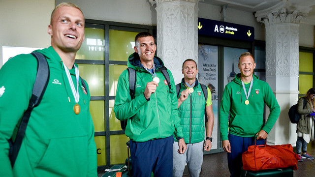 Vilniaus oro uostas nušvito pasaulio čempionų auksu