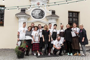 8 virtuvės šefai uždirbtus 5900 eurų dovanojo vėžiu sergantiems vaikams