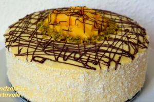 Gaivus tortas, kurio pertepimas tirpsta burnoje