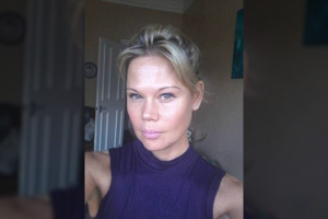 Baisi išdavystė: moteris suviliojo savo geros draugės sūnų