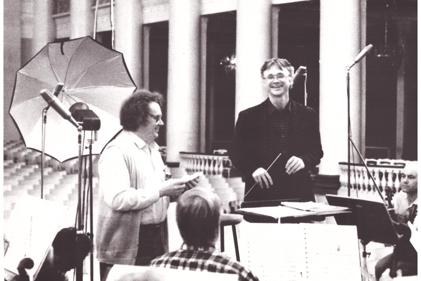 J.Domarkas ir J.Adamsas prieš LNSO koncertą 1988 m.<br>T.Vileikio nuotr.
