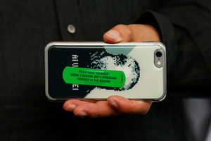 Rusija Baltijos šalyse taikosi į NATO karių išmaniuosius telefonus