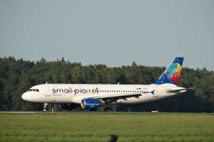 Nesusipratimai padangėje: naikintuvai vaikėsi ir „Small Planet“ orlaivį