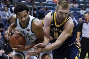 Domanto Sabonio debiutas „Pacers“: naujas vaidmuo ir netaiklūs metimai