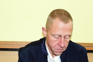 Pajutęs, kad pateko į meilės trikampį, vyras griebė peilį