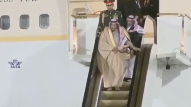 Į kuriozinę situaciją pateko į Rusiją atvykęs Saudo Arabijos karalius