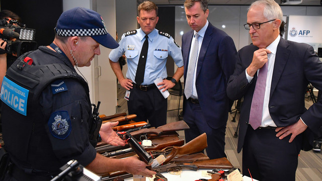 Australijoje konfiskuota daugiau kaip 50 tūkstančių ginklų