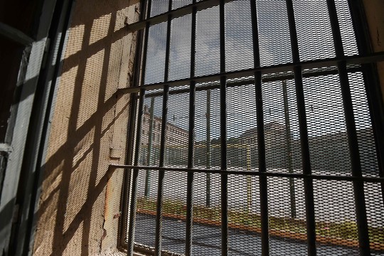 Prancūzei, padėjusiai savo džihadistui sūnui, skirta 10 metų laisvės atėmimo bausmė