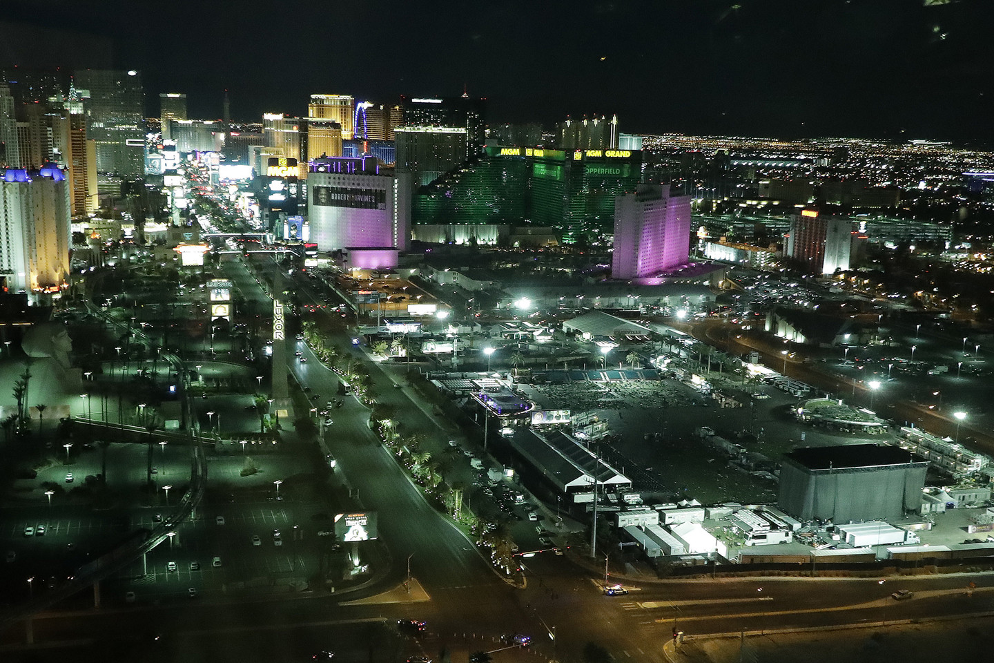 Užpuolikas minią apšaudė iš viešbučio kambario.<br>AP nuotr.