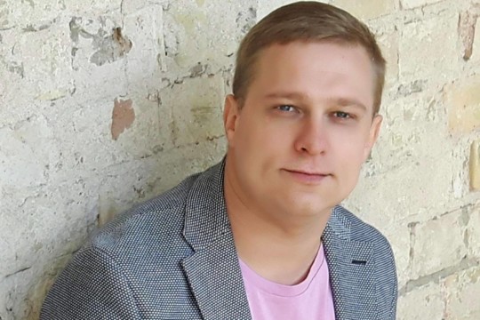 Išgirskite: iš akiračio dingęs „Lietuvos talentų“ laimėtojas Marius Petrauskas grįžta su nauja daina