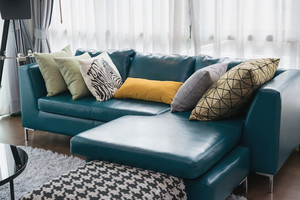 Ko nepraleisti pro pirštus įrengiant mažą svetainę – 5 dalykai 