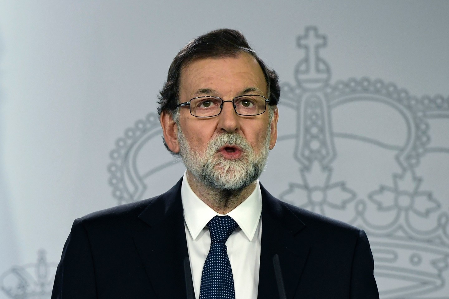 Ispanijos premjeras M.Rajoy pagrasino suspenduoti Katalonijos autonomiją. <br>Reuters/Scanpix nuotr.